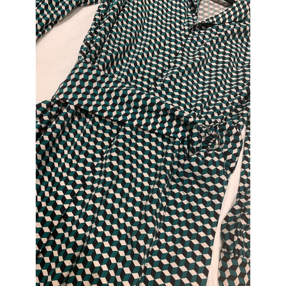 H&M green geometric print midi dress size 2 - Picture 3 of 5